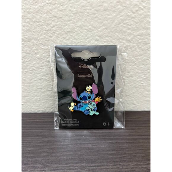 Loungefly Disney Stitch Scrump Ducklings Enamel Pin - Picture 1 of 2